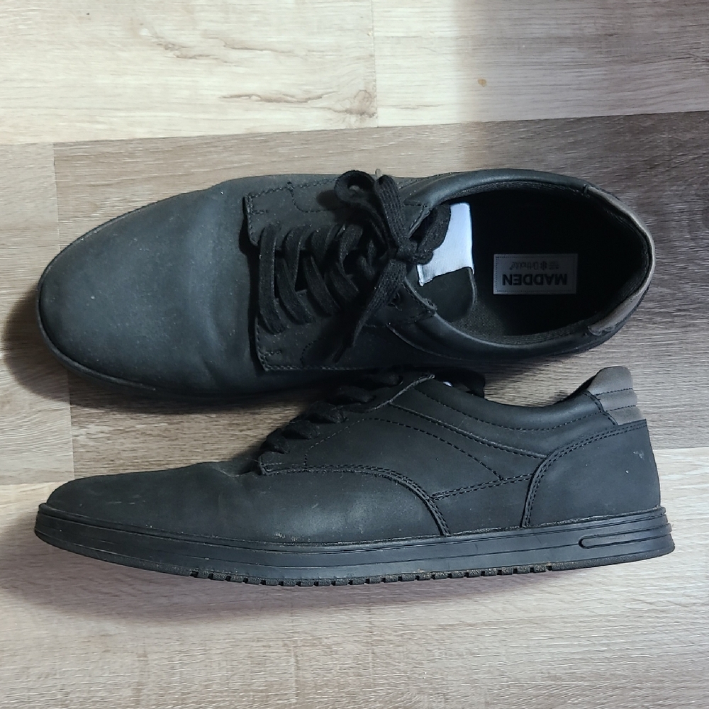 Men's Black Casual Shoes
